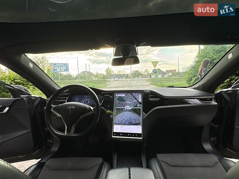 Ліфтбек Tesla Model S 2018 в Старокостянтинові