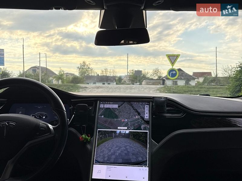 Ліфтбек Tesla Model S 2018 в Старокостянтинові