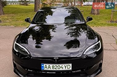 Tesla Model S  2022