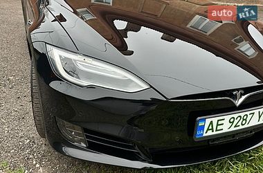 Tesla Model S  2017