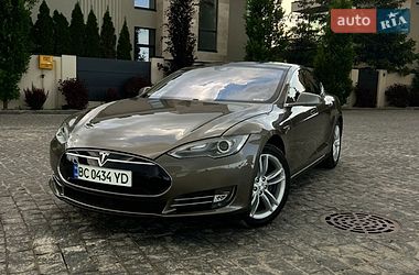 Tesla Model S  2015