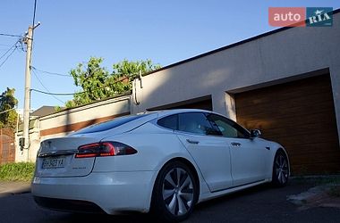 Лифтбек Tesla Model S 2020 в Одессе