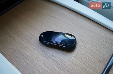 Лифтбек Tesla Model S 2020 в Одессе