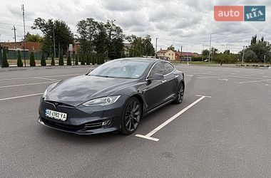 Tesla Model S  2015