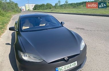 Ліфтбек Tesla Model S 2015 в Львові