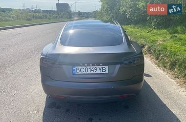 Ліфтбек Tesla Model S 2015 в Львові
