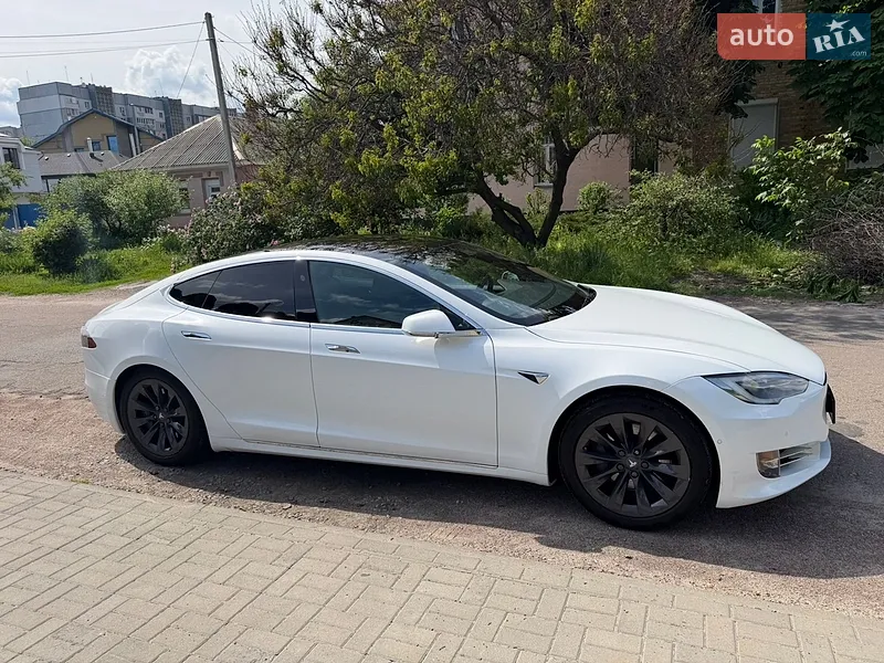 Tesla Model S