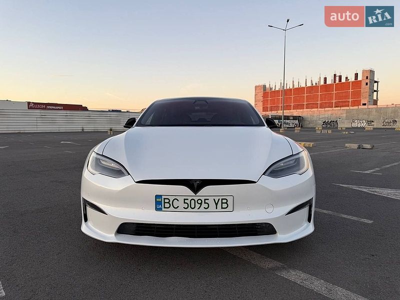 Лифтбек Tesla Model S 2021 в Львове