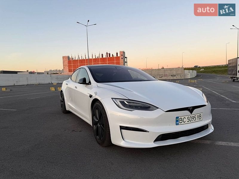 Лифтбек Tesla Model S 2021 в Львове