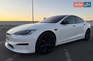 Tesla Model S 2021