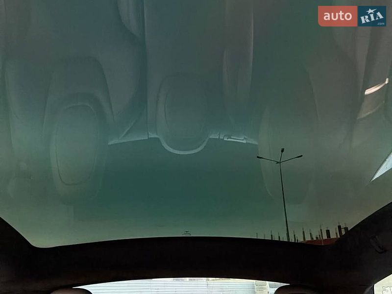 Лифтбек Tesla Model S 2021 в Львове
