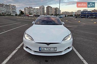 Tesla Model S  2017