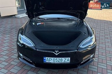 Лифтбек Tesla Model S 2016 в Запорожье