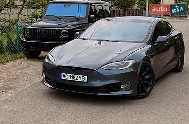Tesla Model S 2017