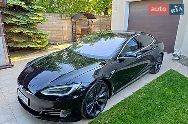 Tesla Model S 2013