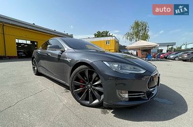 Tesla Model S  2015