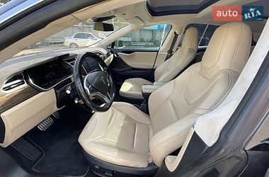 Лифтбек Tesla Model S 2015 в Чернигове