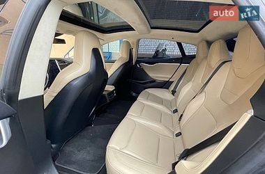 Лифтбек Tesla Model S 2015 в Чернигове