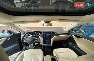 Лифтбек Tesla Model S 2015 в Чернигове