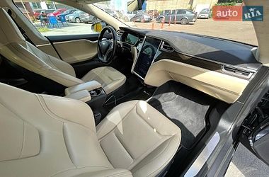 Лифтбек Tesla Model S 2015 в Чернигове