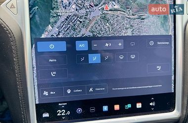 Ліфтбек Tesla Model S 2016 в Дніпрі