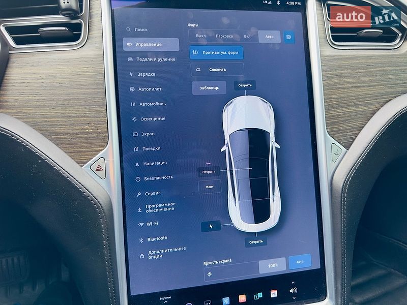 Ліфтбек Tesla Model S 2016 в Дніпрі