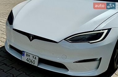 Tesla Model S  2022
