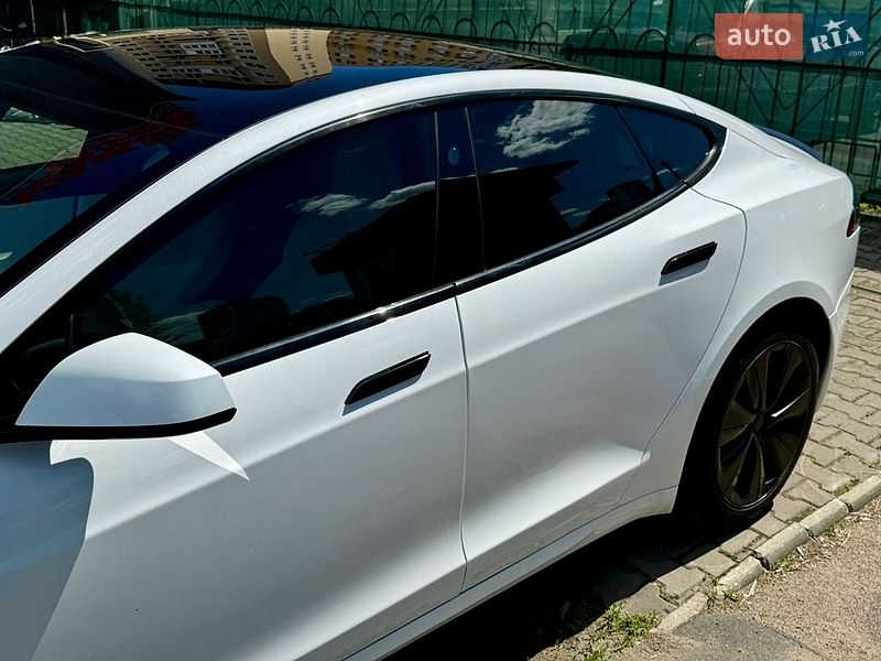 Лифтбек Tesla Model S 2022 в Одессе
