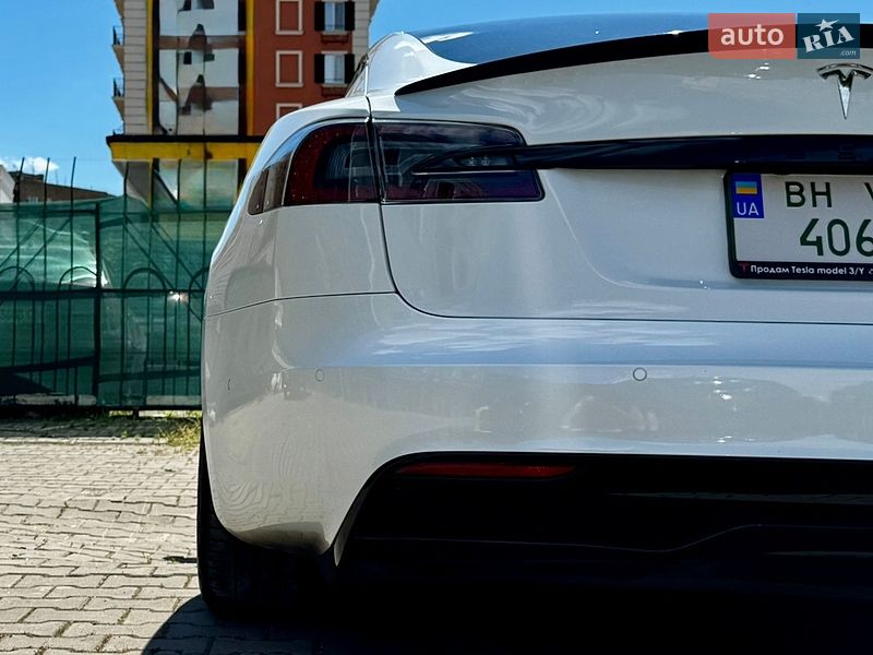 Лифтбек Tesla Model S 2022 в Одессе