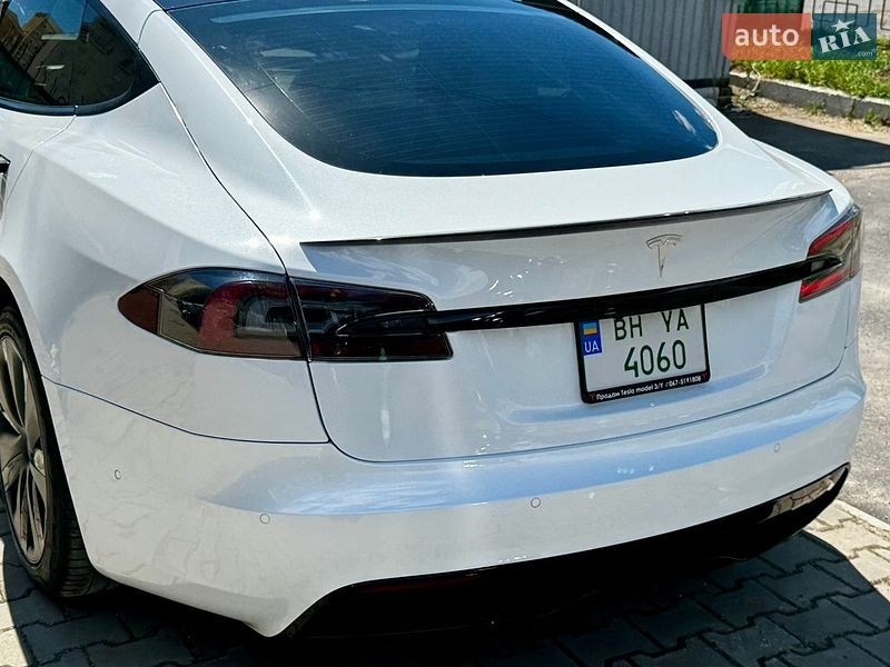 Лифтбек Tesla Model S 2022 в Одессе