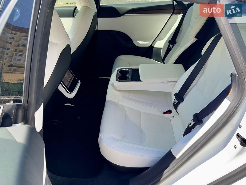 Лифтбек Tesla Model S 2022 в Одессе