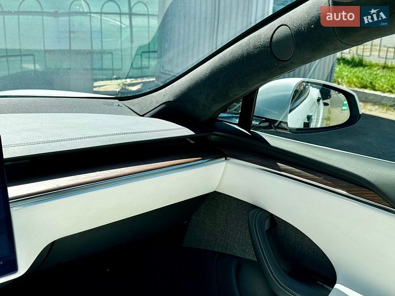 Лифтбек Tesla Model S 2022 в Одессе