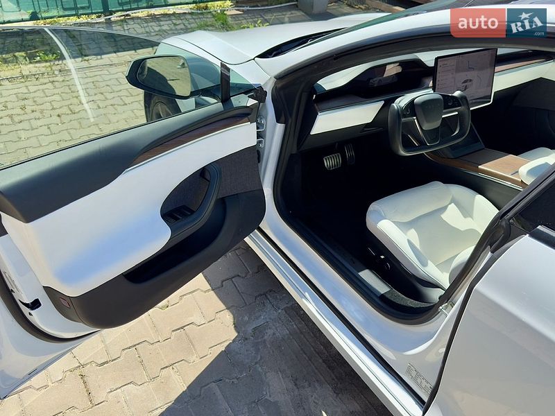 Лифтбек Tesla Model S 2022 в Одессе