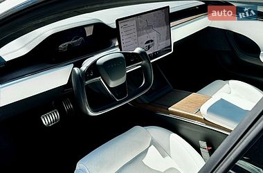 Лифтбек Tesla Model S 2022 в Одессе