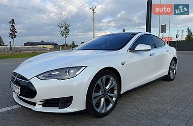 Лифтбек Tesla Model S 2013 в Львове
