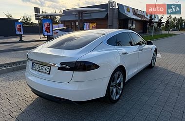 Лифтбек Tesla Model S 2013 в Львове