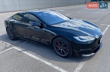 Tesla Model S  2021