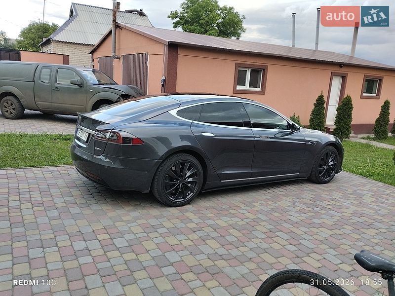 Лифтбек Tesla Model S 2018 в Днепре