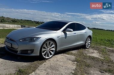 Tesla Model S  2015