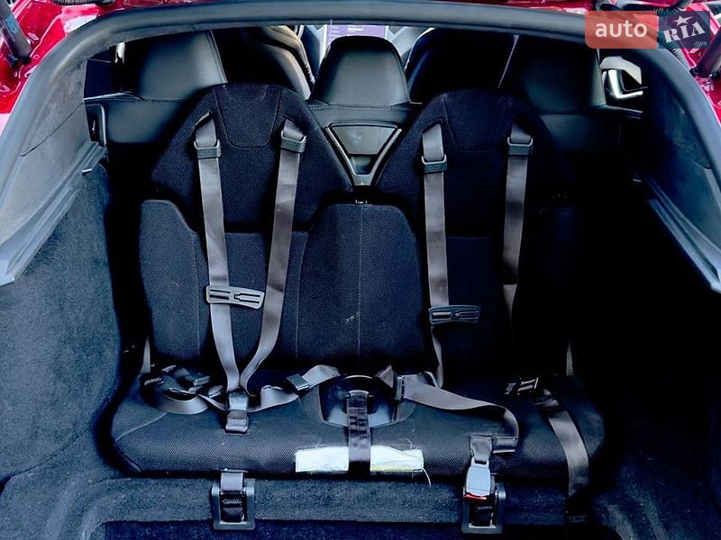 Ліфтбек Tesla Model S 2015 в Києві