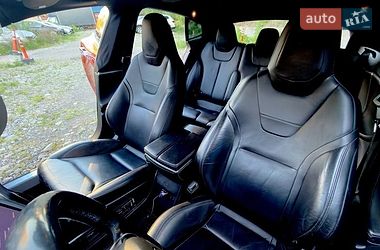 Ліфтбек Tesla Model S 2015 в Києві