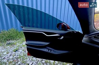 Ліфтбек Tesla Model S 2015 в Києві