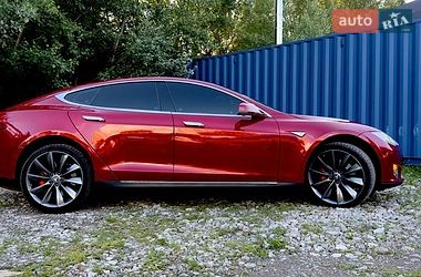 Ліфтбек Tesla Model S 2015 в Києві