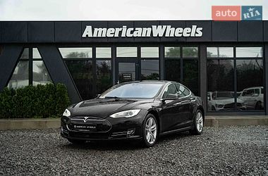 Tesla Model S  2015