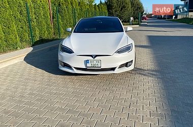 Ліфтбек Tesla Model S 2018 в Одесі