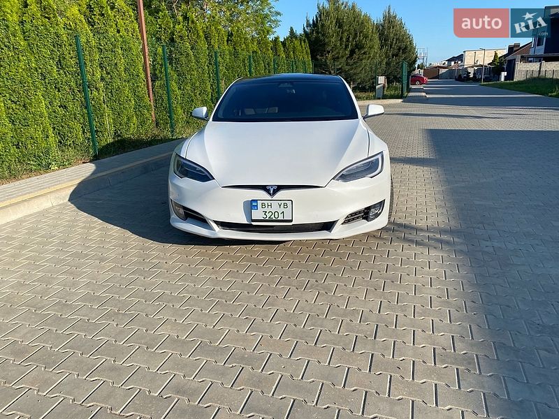 Ліфтбек Tesla Model S 2018 в Одесі