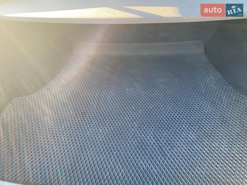 Ліфтбек Tesla Model S 2018 в Одесі