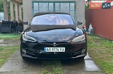 Tesla Model S  2019
