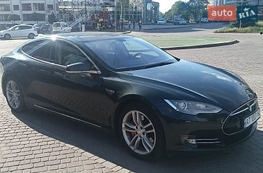 Tesla Model S 2014