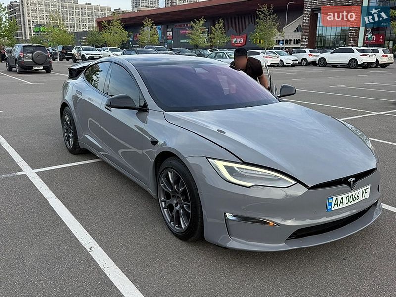 Лифтбек Tesla Model S 2021 в Киеве